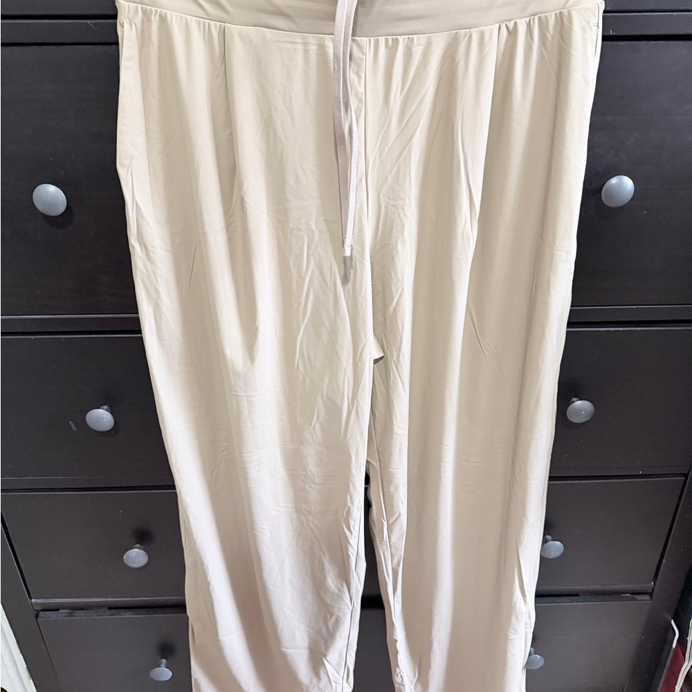 Uniqlo AIRism Beige Lounge Pants